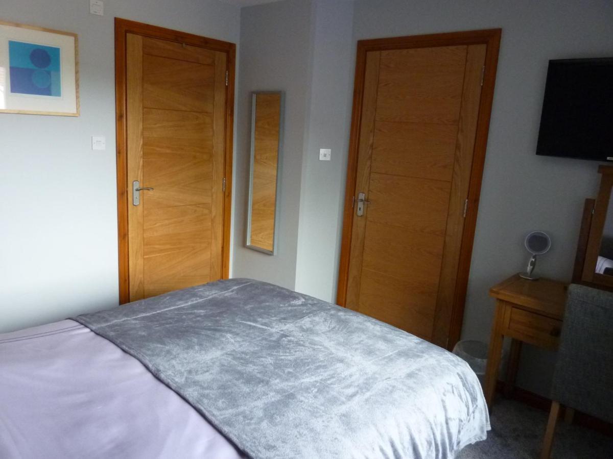 Inverness. Private Double Room With En Suite. Room Only. Екстер'єр фото